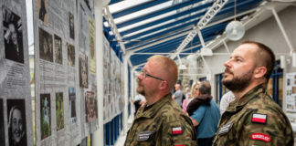 Righteous Among the Nations, an exhibition on the many ordinary Polish people who rescued Jews from the Nazi terror during the Second World War was officially opened on Thursday in the Glazed Street of Limerick City Hall on Merchant’s Quay by Mayor of Limerick City and County, Stephen Keary. Pawel Stasile and Avtuv Slowinski Limerick branch of the Military Unit of Jozef Pilsudski Strzelec. Picture: Keith Wiseman