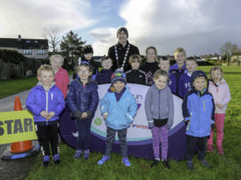 Parkrun in Shelbourne Park Limerick.. Metropolitan Mayor Daniel Butler prsented half marathon wristbands to 16 children participating in the VHI Parkrun .. Photography by: Kieran Ryan-Benson