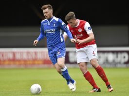 Sean Russell, Limerick FC in action against Jason McGuinness, St Patrick's Athletic. Picture credit: Matt Browne / SPORTSFILE