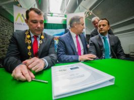 Mayor James Collins, Conn Murray, Limerick City and County Council CEO, and An Taoiseach Leo Varadkar. Photo: Cian Reinhardt